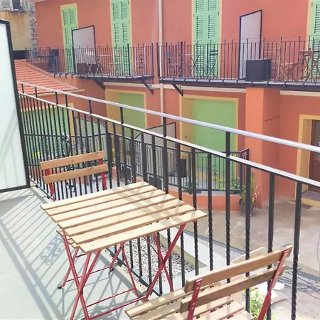Διαμέρισμα Centre Delille 19 *